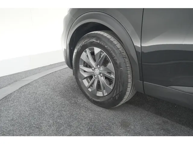 Peugeot 2008 PureTech 130 EAT8 Active 2021 Benzine 15