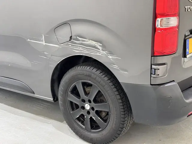 Toyota ProAce Worker 1.6D d-4D Cool Comfort 2018 Diesel 12