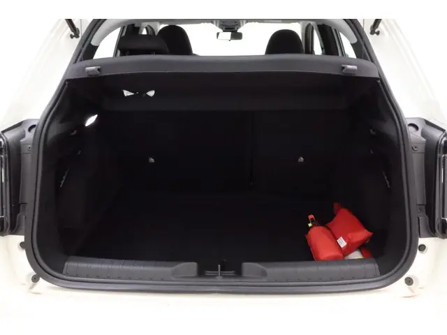 Fiat 600 600e RED 54 kWh 2025 Elektrisch 7