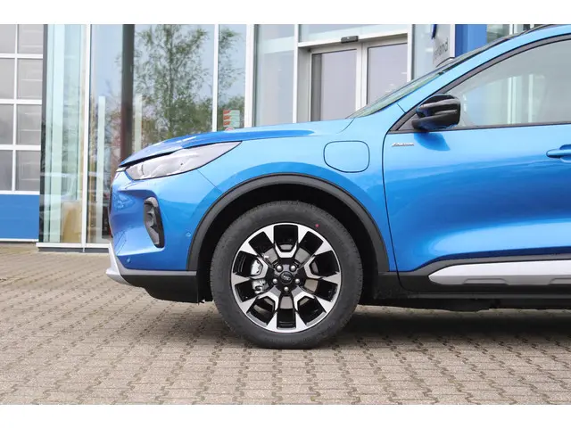 Ford Kuga 2.5 PHEV Active X 2025 Hybride Benzine 4