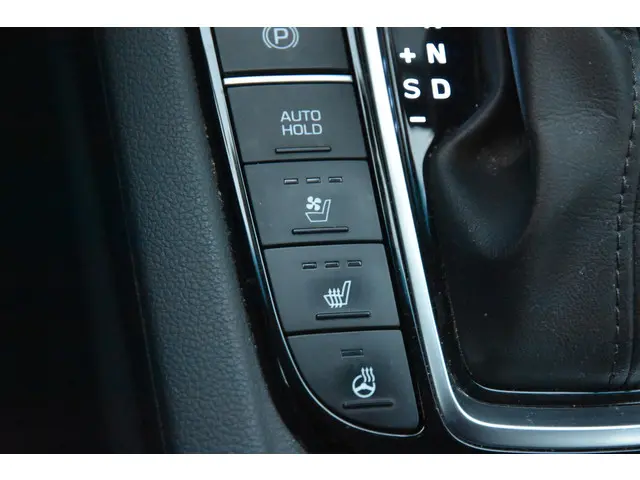 Hyundai IONIQ 1.6 GDi Premium - Plus 2021 Hybride Benzine 16