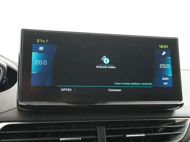 Peugeot 3008 1.6 HYbrid 225 Allure 2022 Hybride Benzine 35