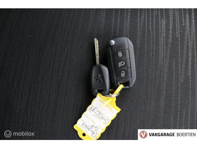 Peugeot 208 1.0 PureTech LIKE 2014 Benzine 32