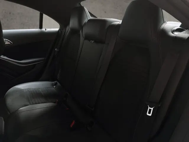 Mercedes-Benz CLA 180 AMG Sport 2015 Benzine 12