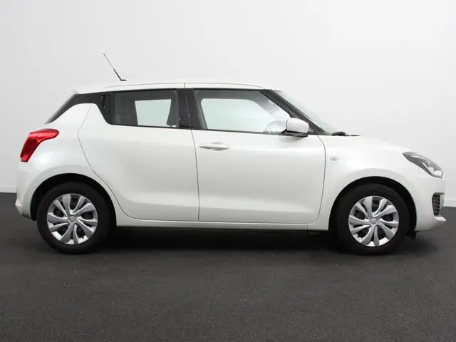 Suzuki Swift 1.2 Hybrid Club 2021 Benzine 8