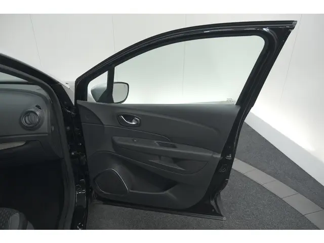 Renault Captur TCe 90 Intens 2017 Benzine 61