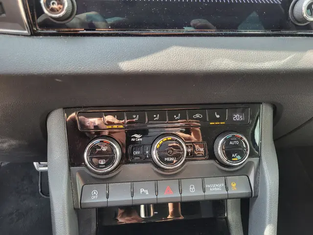 Škoda Karoq 1.5 TSI ACT Business Edition 2019 Benzine 18