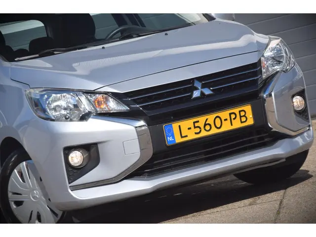 Mitsubishi Space Star 1.2 Cool+ 2021 Benzine 3