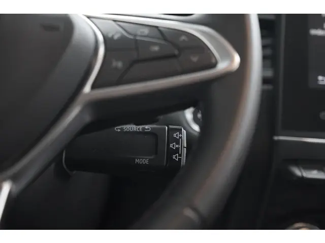 Renault Captur Mild Hybrid 140 EDC Techno 2023 Benzine 37