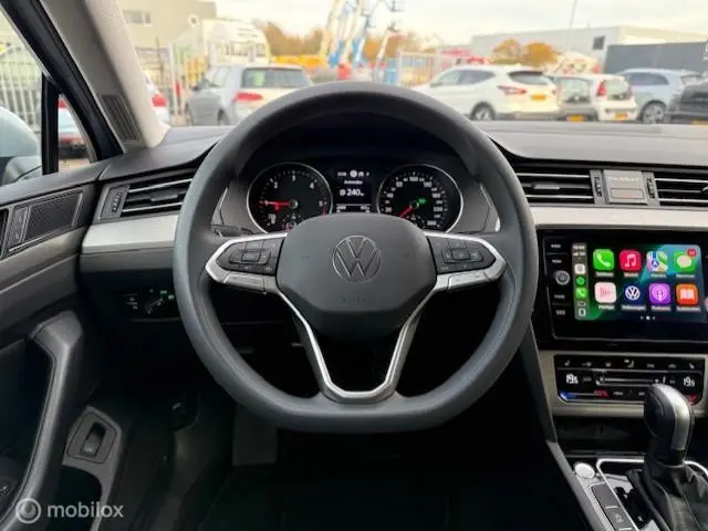Volkswagen Passat Variant 2.0 TDI Business 2023 Diesel 10