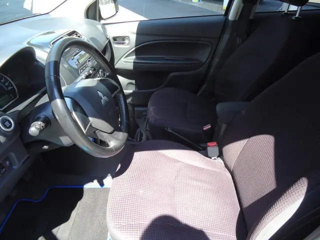 Mitsubishi Space Star 1.0 Intense 2014 Benzine 4