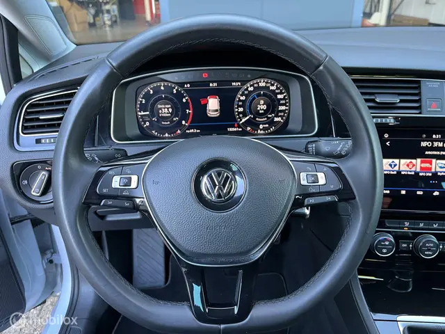 Volkswagen Golf 1.0 TSI Highline R-line 2018 Benzine 11