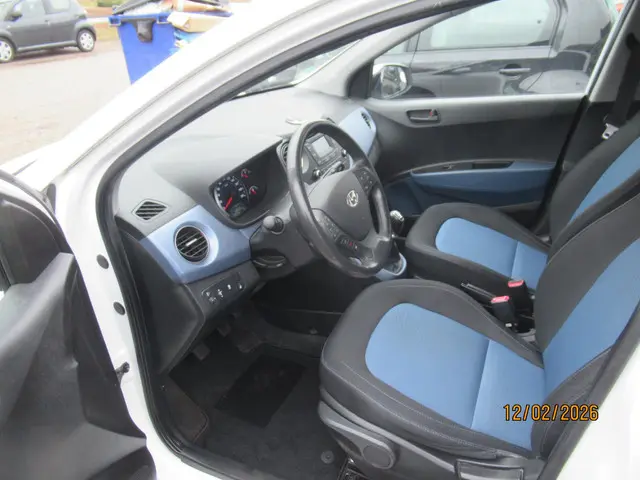 Hyundai i10 1.0i i-Drive Sound 2015 Benzine 2