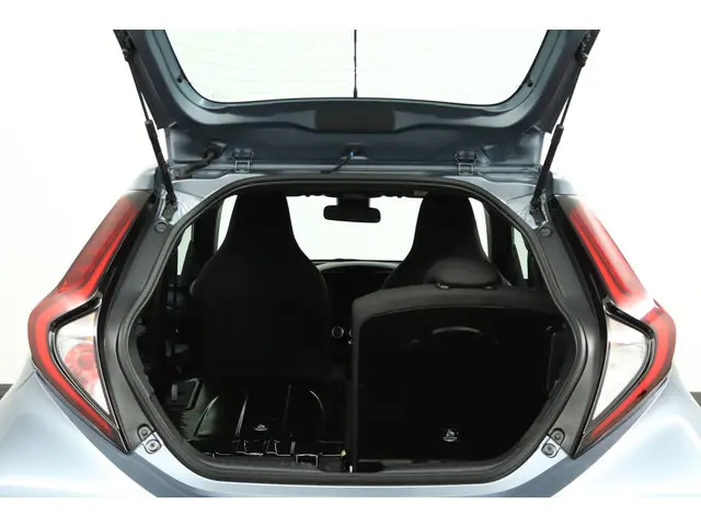 Toyota Aygo X 1.0 VVT-i MT Play 2024 Benzine 23