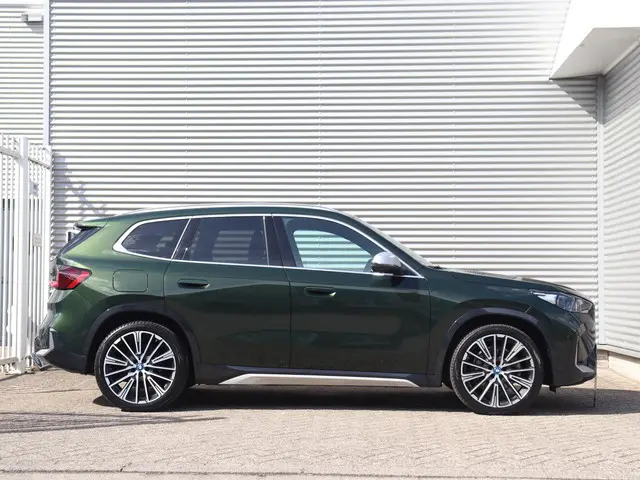 BMW iX1 xDrive30 2023 Elektrisch 5