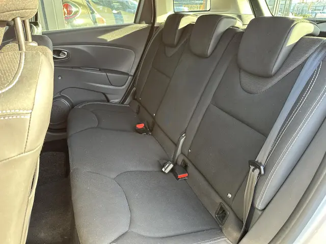 Renault Clio Estate 0.9 TCe Zen 2017 Benzine 12