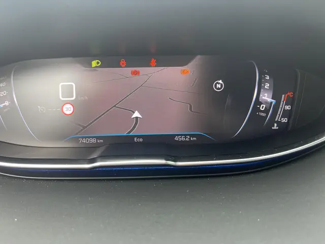 Peugeot 3008 1.2 Turbo 130 PK 2021 Benzine 12