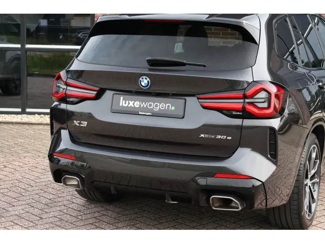 BMW X3 xDrive30e M-Sport 2021 Hybride Benzine 44