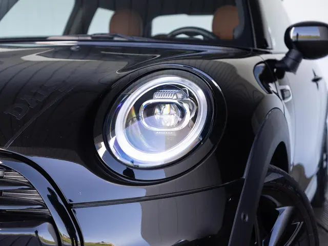 MINI 3-Deurs Cooper 2021 Benzine 13