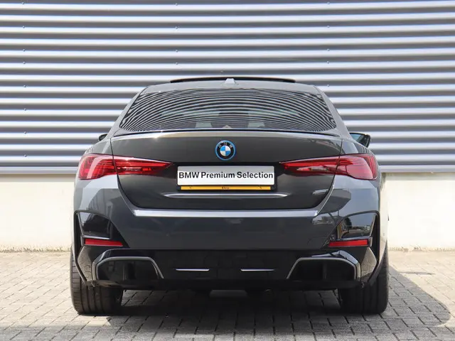 BMW i4 eDrive40 2025 Elektrisch 4