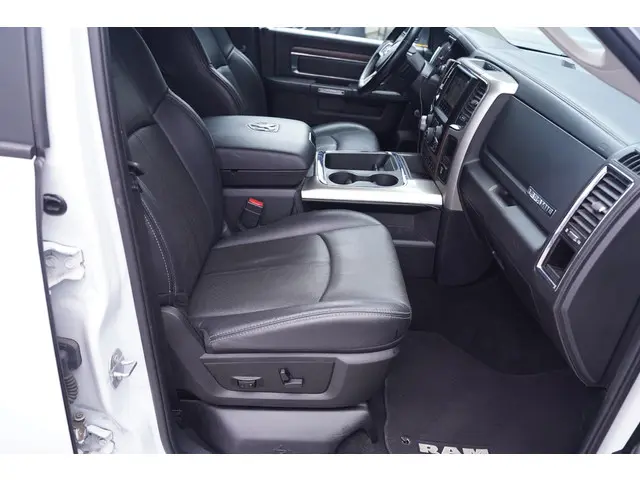 Dodge Ram 1500 5.7 V8 4x4 Crew Cab 5'7 Rebel 2019 Benzine 31