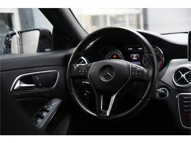 Mercedes-Benz CLA 180 BlueEFF. Ambition 2014 Benzine 19