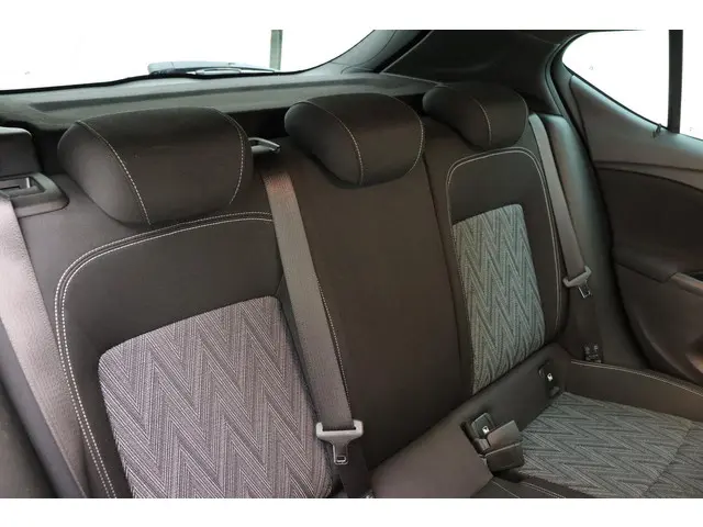 Opel Astra 1.2 Turbo 130pk Edition 2020 2021 Benzine 16