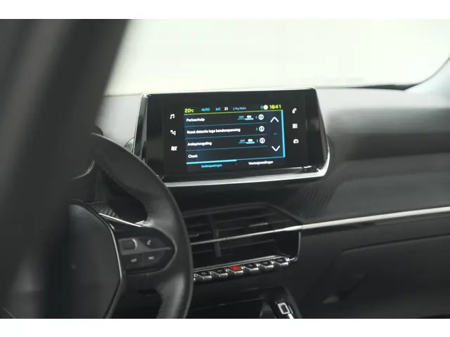Peugeot e-2008 EV Allure 50 kWh 2021 Elektrisch 53