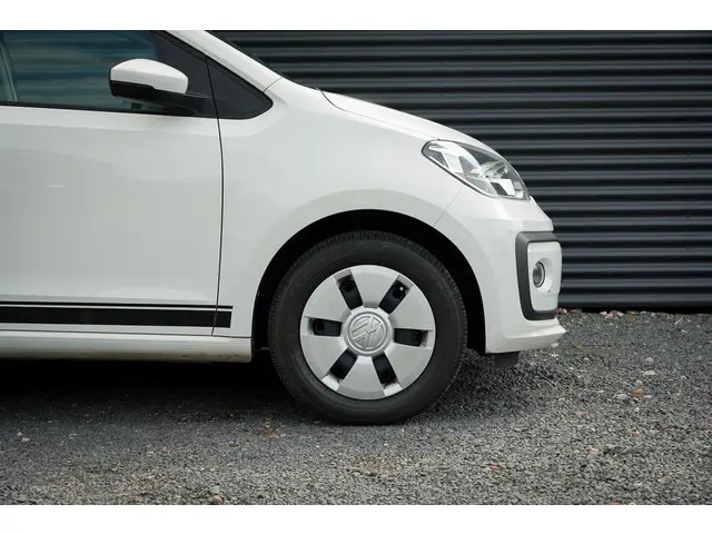 Volkswagen up! 1.0 BMT move up! 2018 Benzine 11