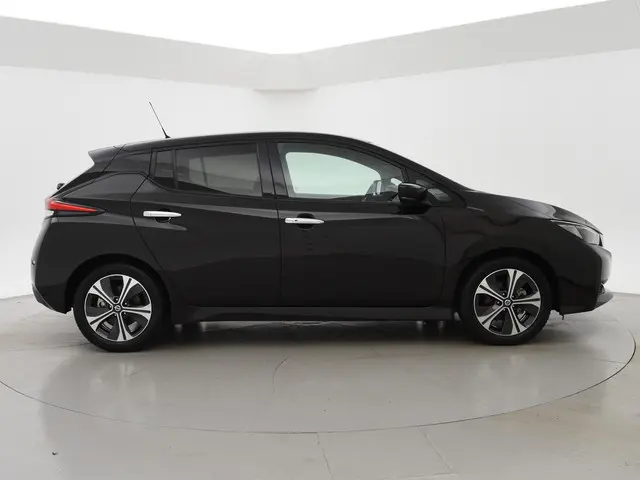 Nissan Leaf N-CONNECTA 40 KWH 2019 Elektrisch 17