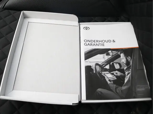 Toyota Yaris 1.5 Hybrid Dynamic 2021 Hybride Benzine 18