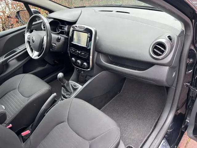 Renault Clio 0.9 TCe Eco2 Limited 2016 Benzine 19