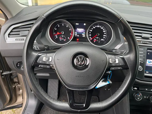 Volkswagen Tiguan 1.4 TSI Connected Series 2017 Benzine 14