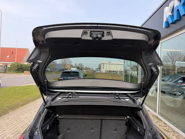 BMW 1 Serie 118i Executive 2018 Benzine 11