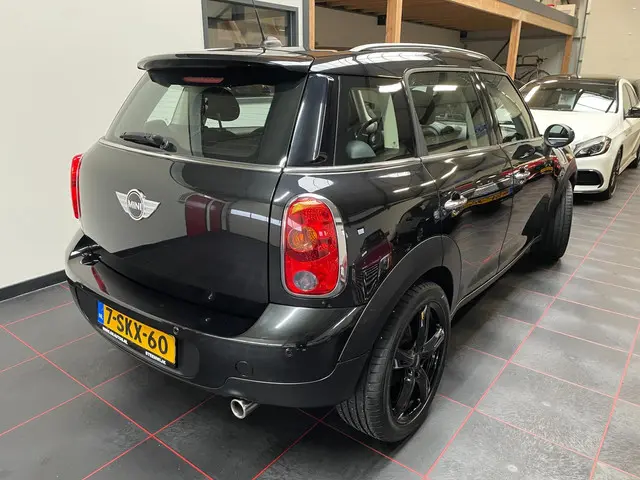 MINI Countryman Mini 1.6 One Holland Street 2013 Benzine 3