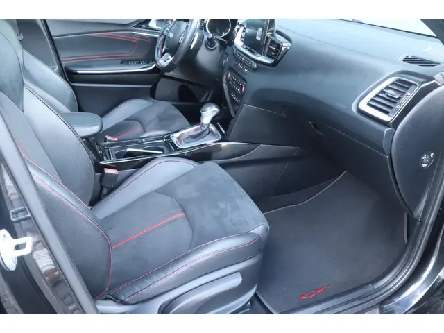 Kia Ceed 1.6 T-GDi GT | 200PK - PANO - UNIEK VOL! 2019 Benzine 31