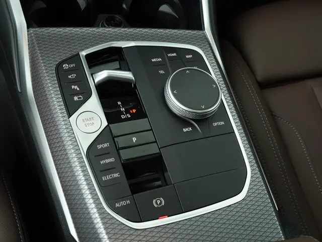 BMW 3 Serie Touring 330e 2025 Hybride Benzine 22