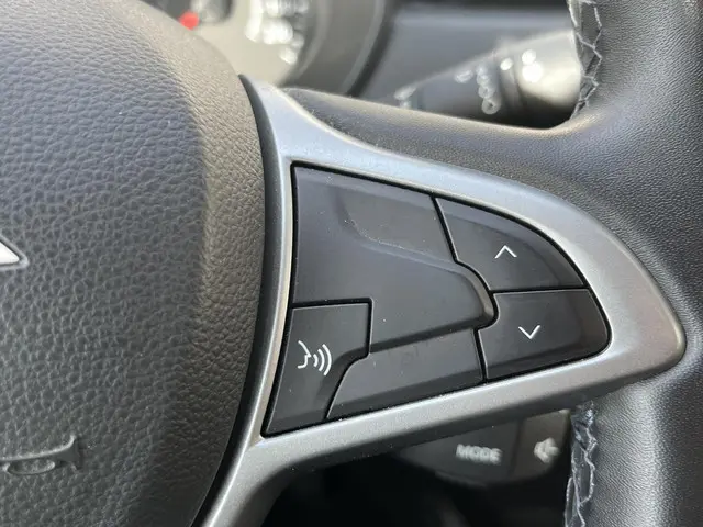 Dacia Duster 1.3 TCe 150 Journey 2023 Benzine 22