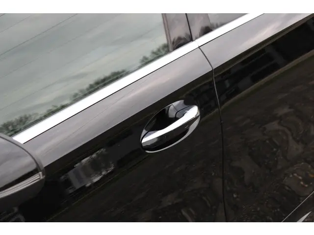 Mercedes-Benz A-Klasse 200 AMG 2018 Benzine 14