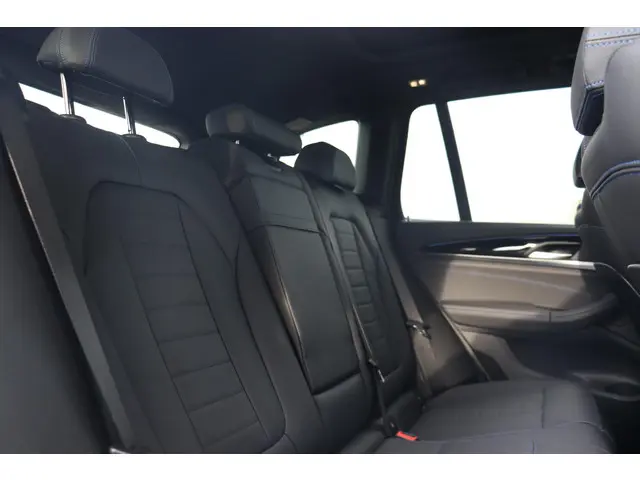 BMW iX3 High Executive Edition 80 kWh 2025 Elektrisch 12