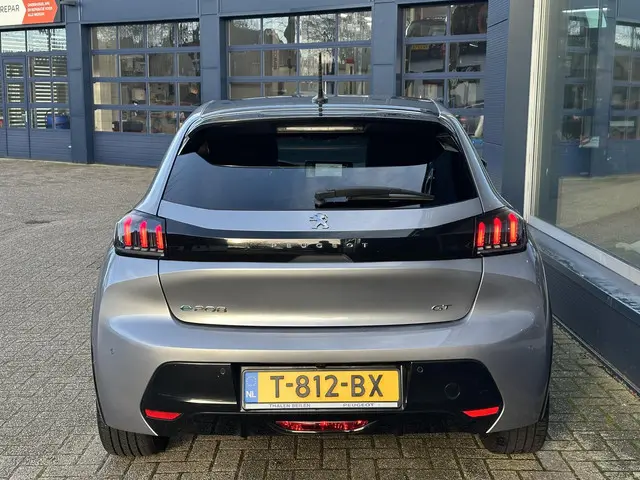 Peugeot e-208 EV GT Pack 136 PK 2022 Elektrisch