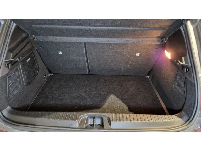Mitsubishi Colt 1.0T MT Instyle 2024 Benzine 27