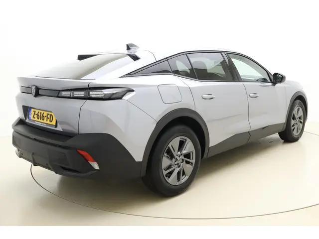 Peugeot 408 1.2 PureTech Allure 130 EAT8 2024 Benzine 2