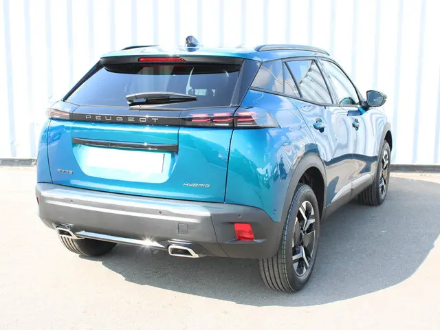 Peugeot 2008 1.2 Hybrid 145 Allure 2025 Hybride Benzine 7