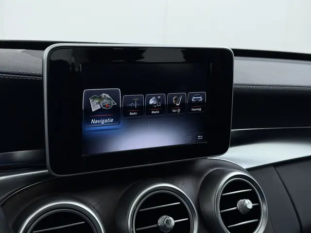 Mercedes-Benz C-Klasse 180 Exclusive 2015 Benzine 27