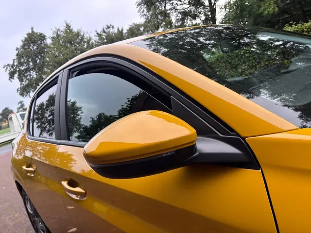 Peugeot 208 1.2 PureTech Active Pack 2021 Benzine 8