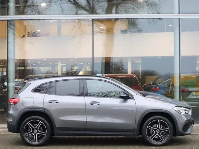 Mercedes-Benz GLA 250 e AMG Line 2022 Hybride Benzine 5