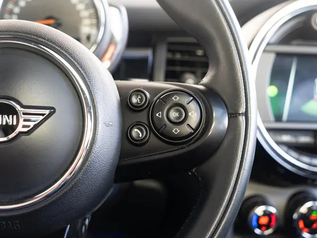 MINI 5-Deurs Cooper Aut. 2020 Benzine 22