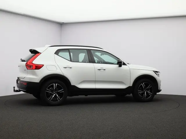 Volvo XC40 2.0 B4 Plus Dark 2024 Benzine 32