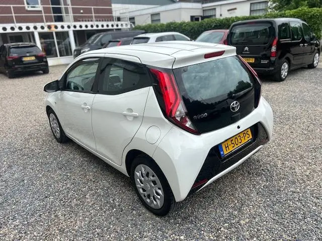 Toyota Aygo 1.0 VVT-i x-play 2020 Benzine 9